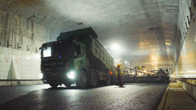 開車穿越海底！徐工又干了個大灣區(qū)超級工程！