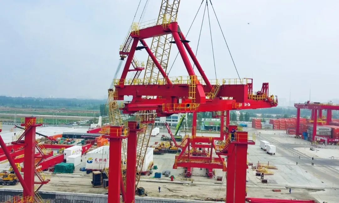 吊裝多元化！看徐工XGC500-I履帶起重機(jī)如何“吊”起重機(jī)