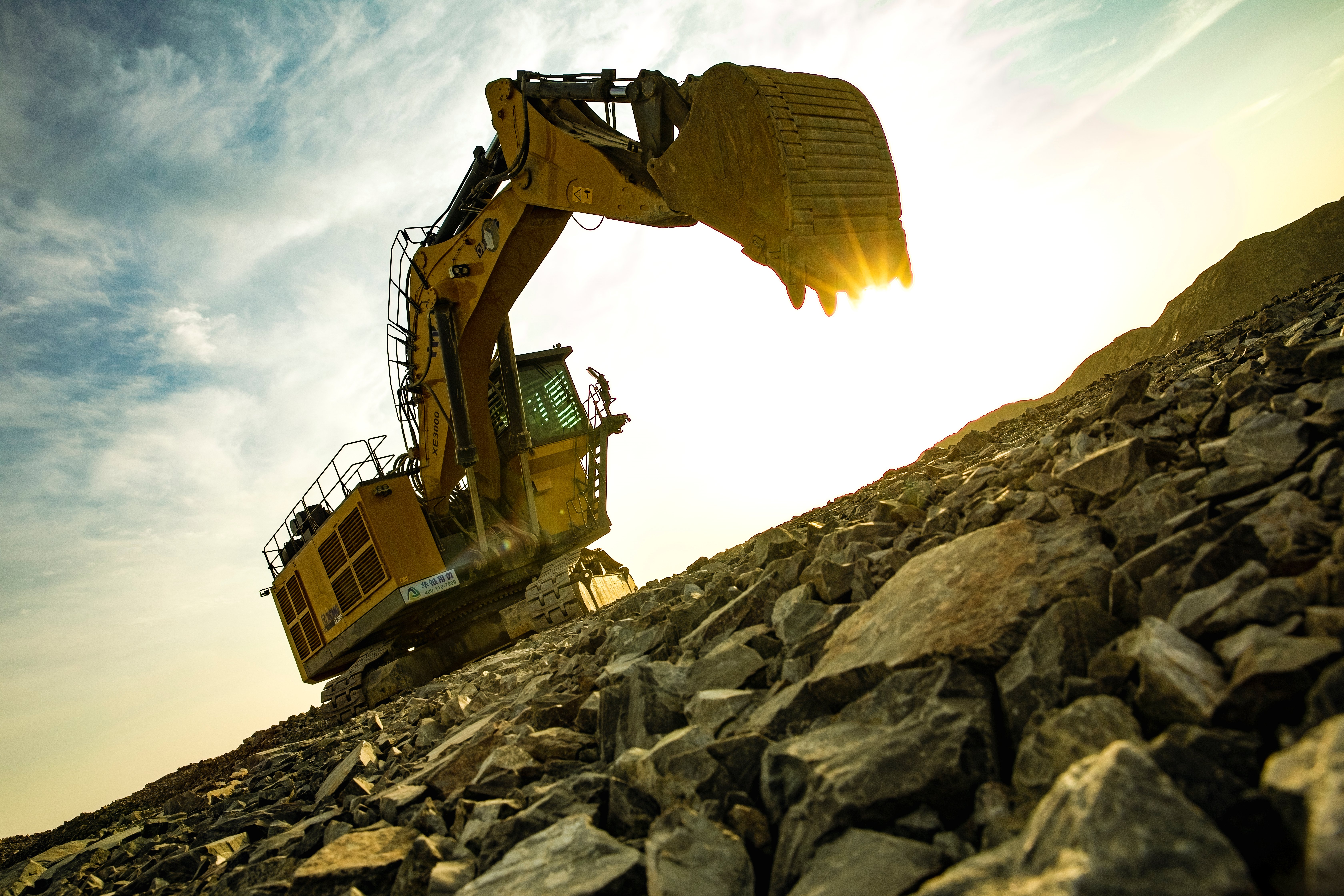 大型露天礦山智選之作，徐工XE3000礦用挖掘機