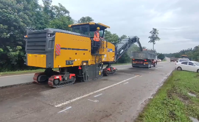 徐工成套道路機械油面施工，這次在馬來西亞！