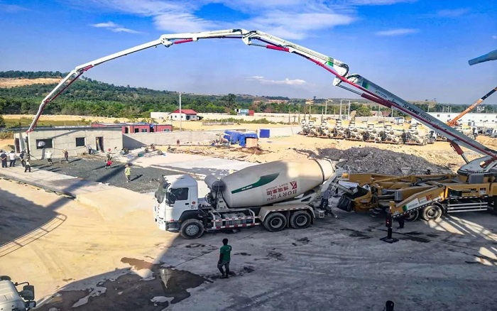 中柬同心，共建未來！徐工“智造”賦能柬埔寨基建