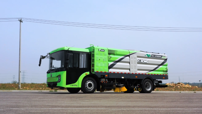 【新品搶先看】高效、舒適、智能全都要？徐工低入口洗掃車給您答案！