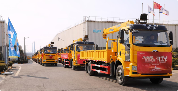 2025年，徐工&解放“整車一體化”隨車起重機(jī)批量發(fā)車，閃耀開門紅！