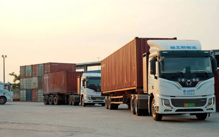 零碳實(shí)錄！徐工新能源重卡刷新港口物流“含綠量”