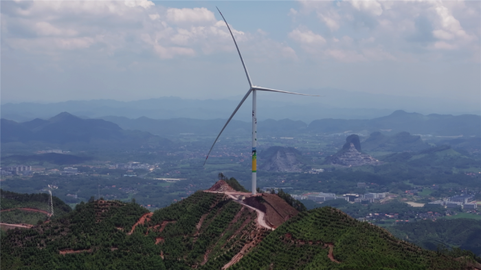 直面復(fù)雜工況，風(fēng)電吊裝豈可一招通用？徐工以全場景定制化方案，交出精準(zhǔn)答卷