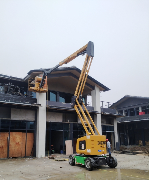 綠色建造新標(biāo)桿！徐工鋰電高機(jī)助力鄂州民生工程