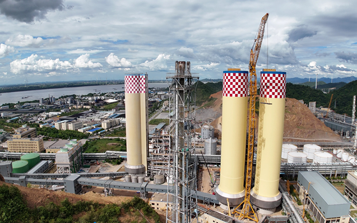 刷新紀(jì)錄！徐工 XGL3300-220S動(dòng)臂塔機(jī)化工吊裝顯神威