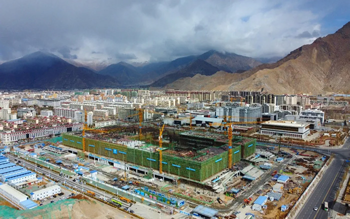 “世界屋脊”再建新地標(biāo)！徐工群塔“交作業(yè)了”！