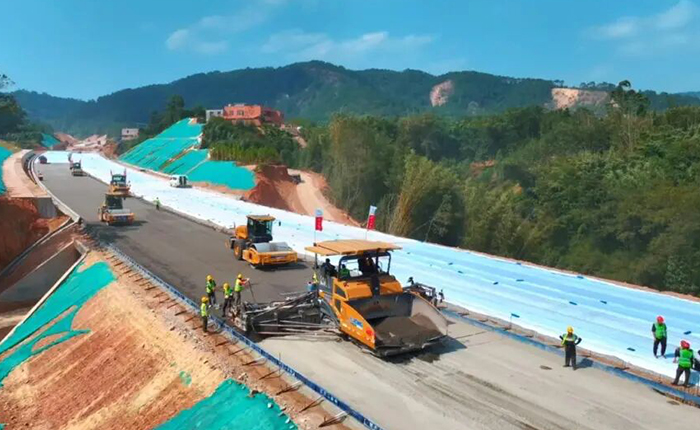 壓實跳出“憑經(jīng)驗”，智能技術(shù)來 “把關(guān)”