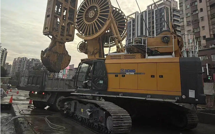 穩(wěn)保施工！徐工地下連續(xù)墻液壓抓斗攻克東南亞復(fù)雜工況