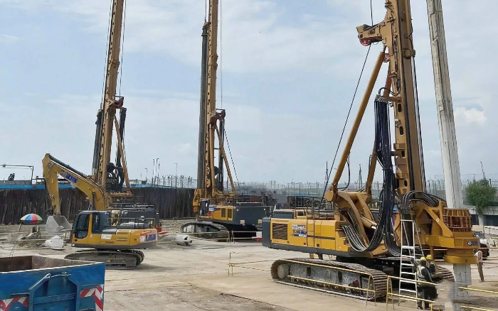 提前15天完工！ 徐工旋挖鉆機(jī)提速中東度假村樁基施工