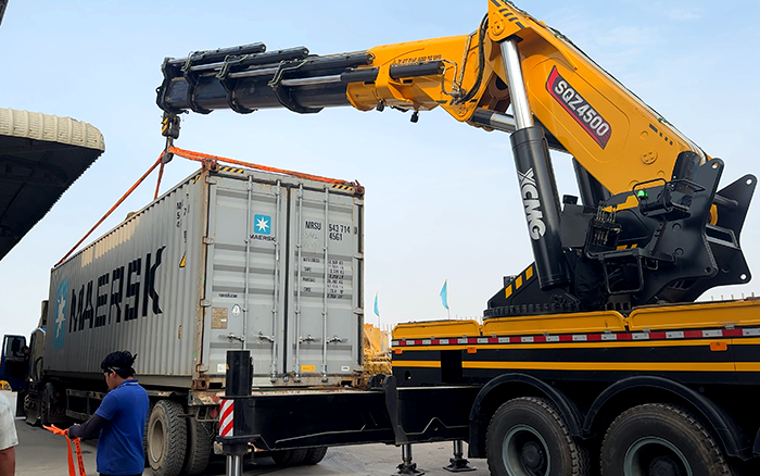 東南亞“轉(zhuǎn)運(yùn)王牌”！ 徐工SQZ4500C集裝箱作業(yè)穩(wěn)準(zhǔn)快