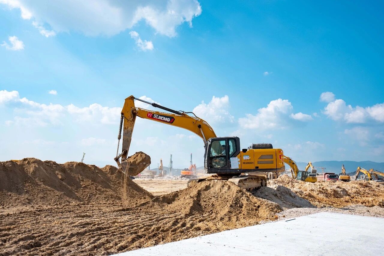 十個(gè)月，一座廠！徐工實(shí)力護(hù)航“超級(jí)電池工廠”